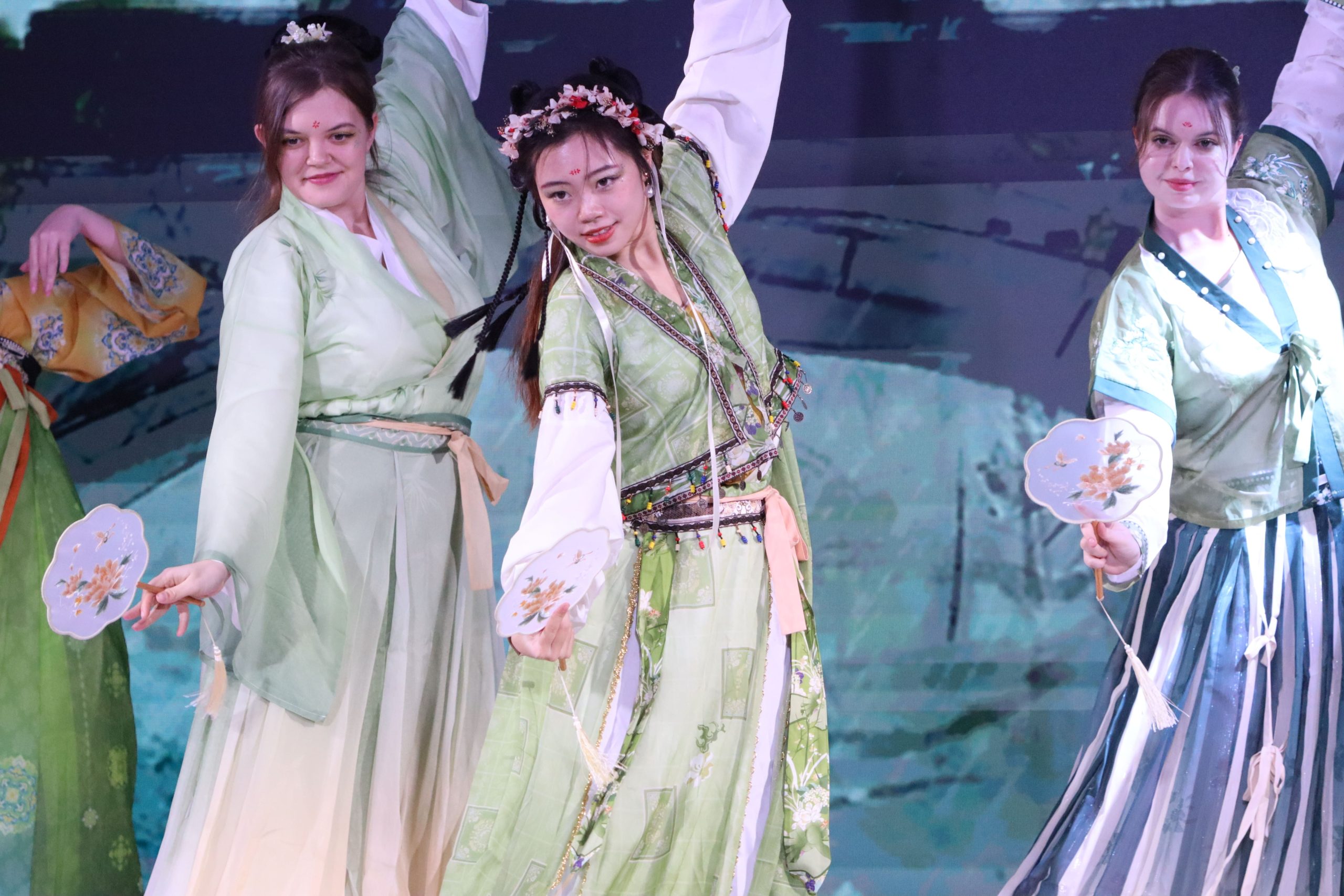 Отличные новости! Наш танцевальный коллектив «Молихуа»